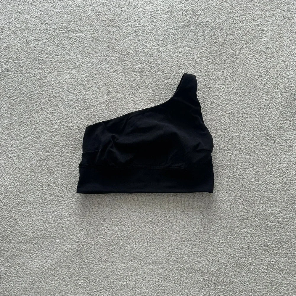 lululemon Align Asymmetrical Bra C/D Cup size 8 in Black